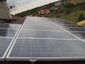 21 solárních panelů o jmenovitém výkonu 230 Wp