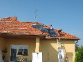 Solární panely na střeše RD Chvalovice